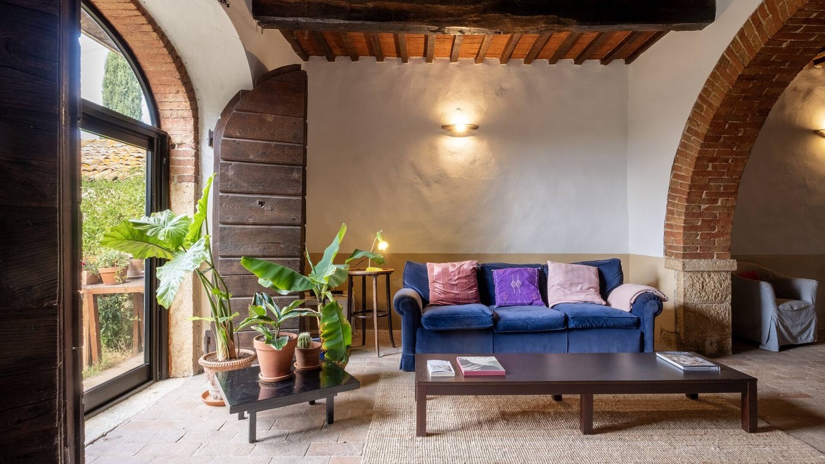 Manciano House | Holiday Home "Casale Pian di Menta" with Private Garden & Wi-Fi