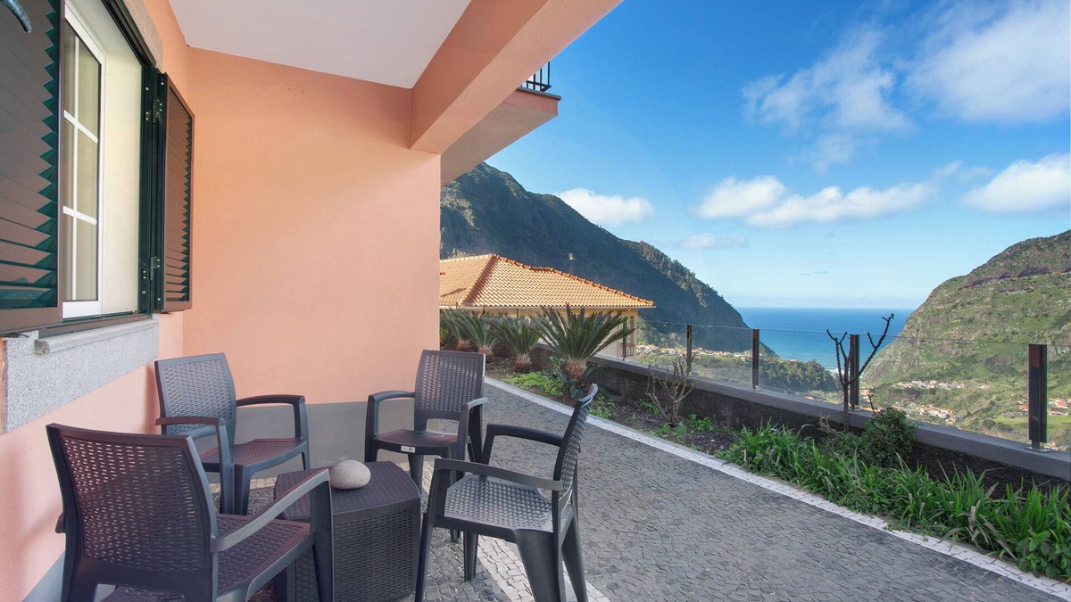 Sao Vicente House | Holiday Home 'Cristina Grand' with Sea View, Private Terrace and Wi-Fi