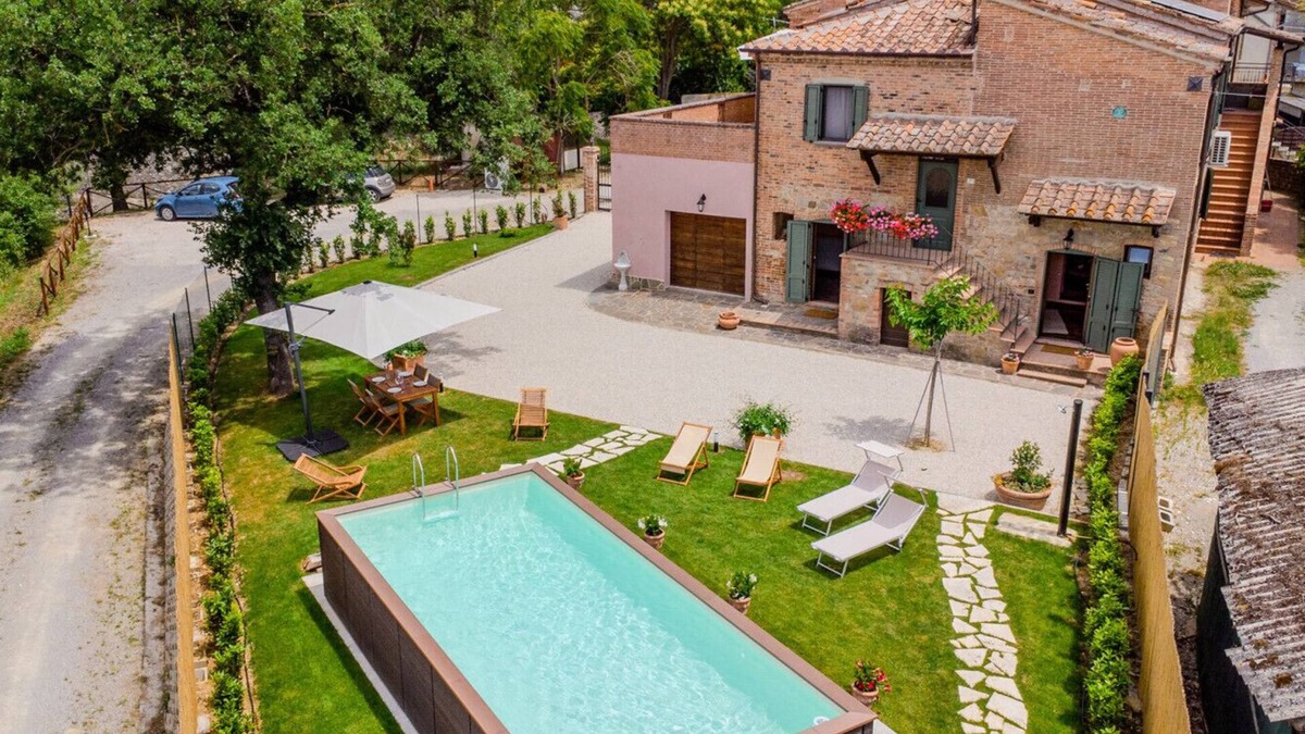 Lucignano Villa | Holiday Home Croce with spa
