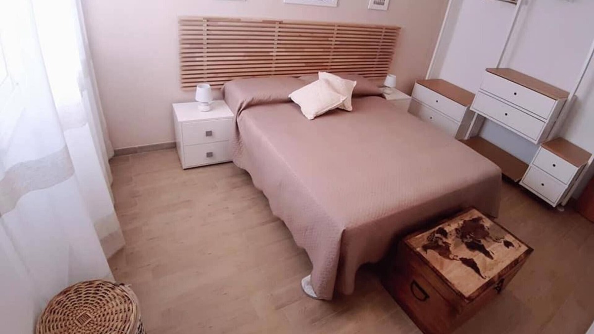 Marettimo House | Holiday Home 'Dimora Libàno' with Balcony and Wi-Fi
