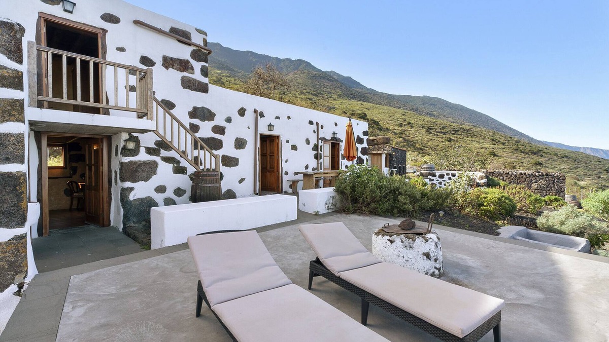 Tigaday House | Holiday Home 'El Lagar' with Sea View, Shared Terrace and Wi-Fi