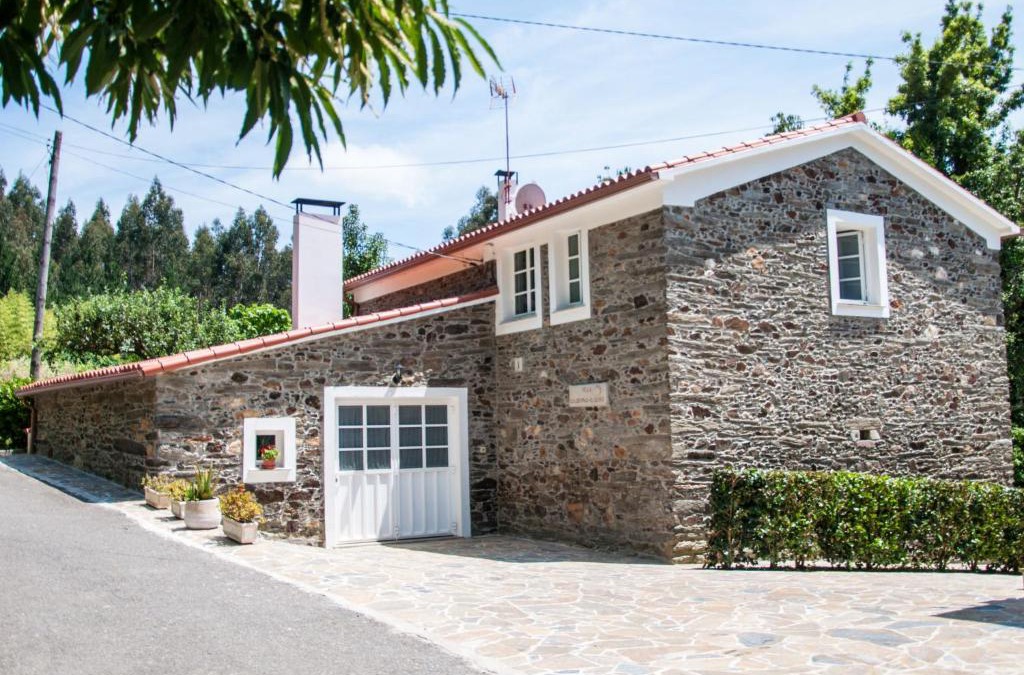 Mino House | Holiday Home El Olivo by Interhome