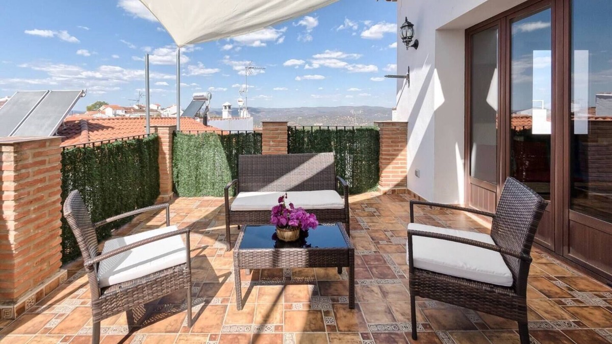 Zufre House | Holiday Home 'El Paladin' with Mountain View, Private Terrace and Balcony