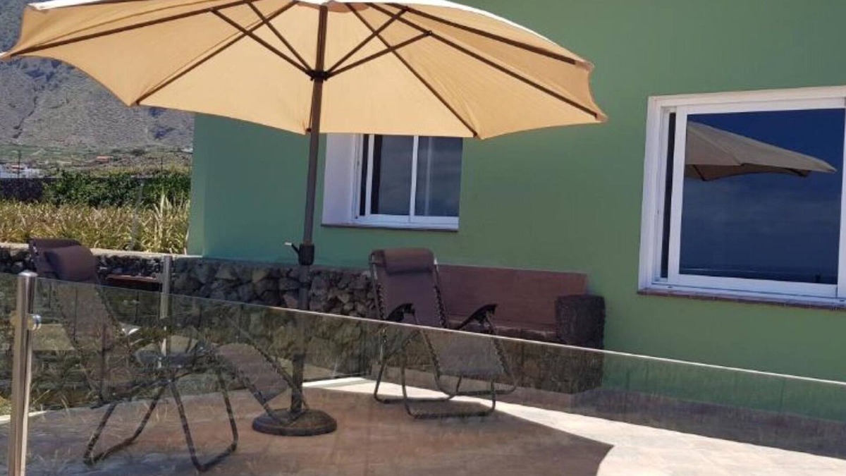 Frontera House | Holiday Home 'Elvira' with Sea View, Private Terrace and Wi-Fi
