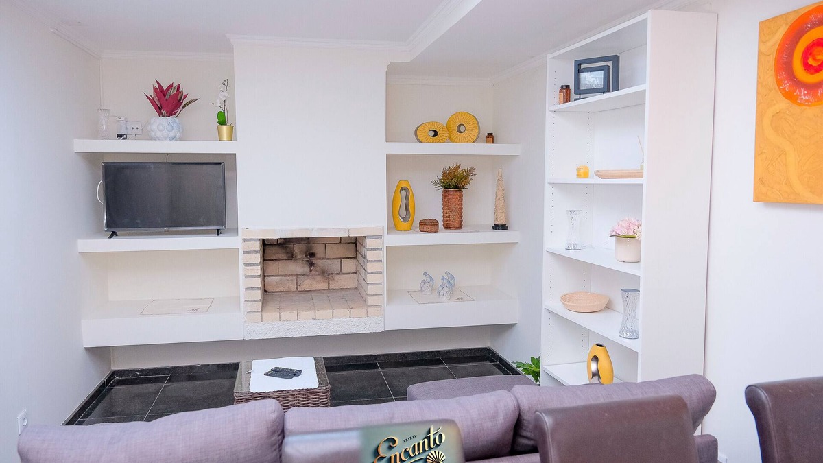 Esposende House | Holiday Home 'Encanto Do Litoral' with Private Garden and Wi-Fi