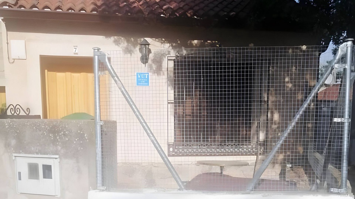 Ortigosa del Monte House | Holiday Home 'De Los Abuelos' with Mountain Views, Private Terrace and Wi-Fi