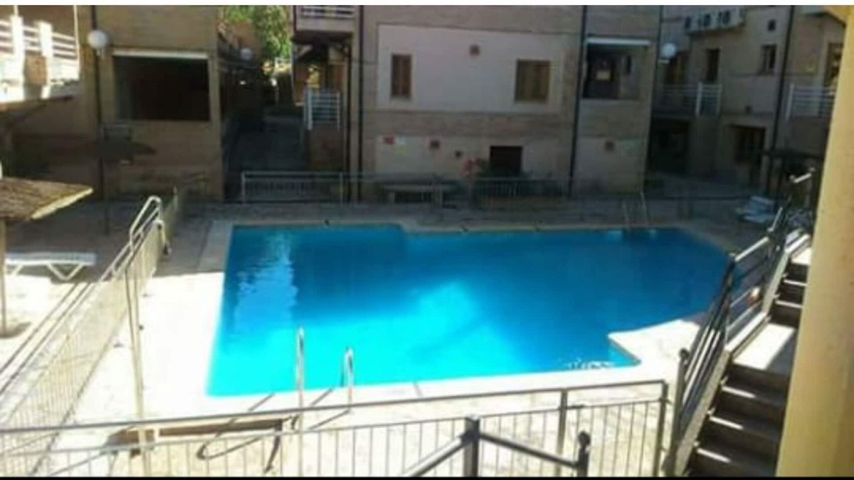 Arroyo Frio House | Holiday Home "Escapada Relax" with Mountain View, Shared Pool & A/C