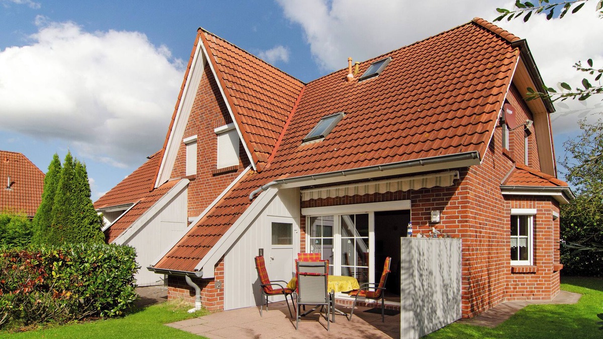 Wangerland House | Holiday Home 'Ferienhaus Lisa Hooksiel' with Private Terrace, Private Garden and Wi-Fi