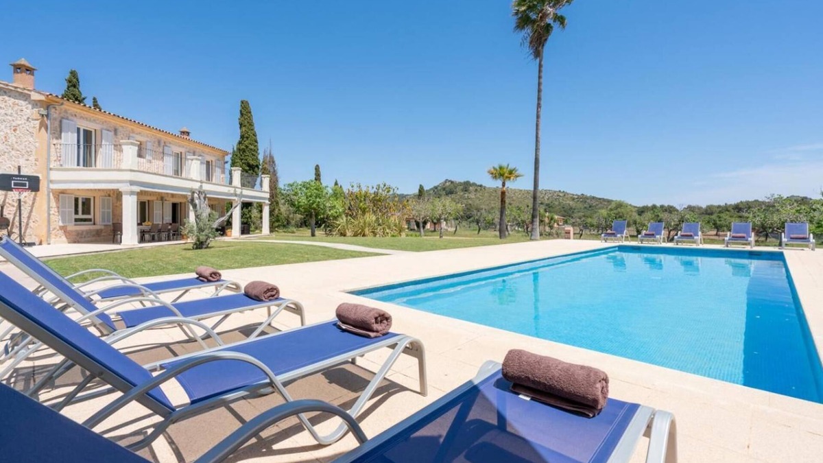 Capdepera House | Holiday Home 'Finca Canyamel Golf Beach' with Mountain View, Private Pool and Wi-Fi