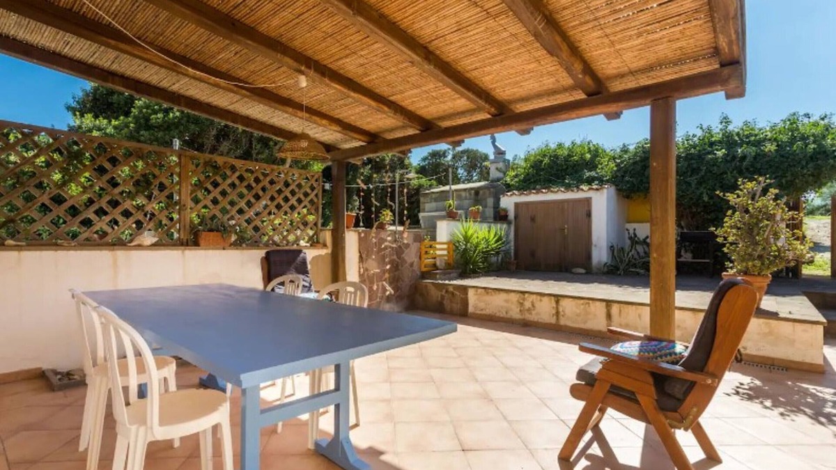 Sa Rocca Tunda House | Holiday Home 'Fiori Sa Marigosa' with Sea View, Shared Terrace and Wi-Fi