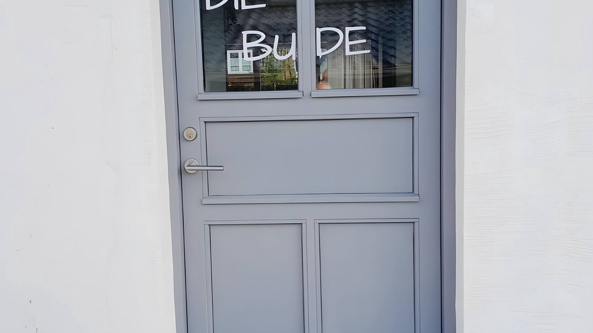Maasholm House | Holiday Home 'Fischer-chic - Die Bude' with Sea View, Private Terrace and Wi-Fi
