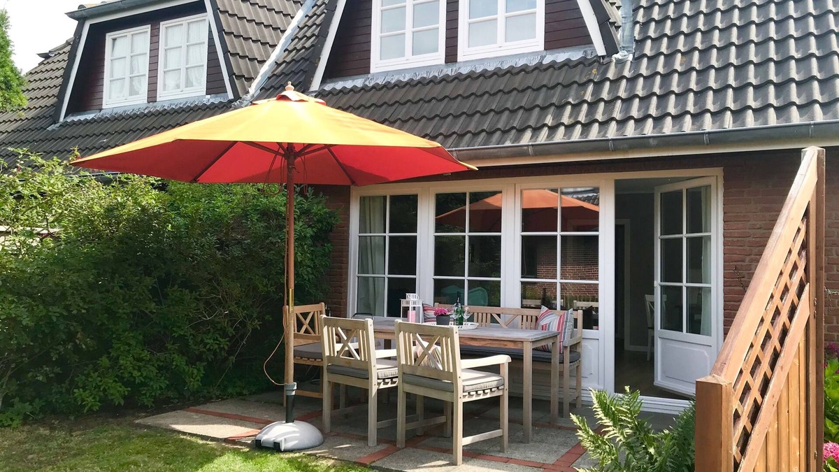 Nieblum House | Holiday home for 6 guests with 95m² in Nieblum (120547)