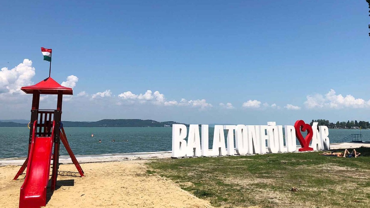 Balatonfoldvar House | Holiday home for families with WiFi and a quiet location