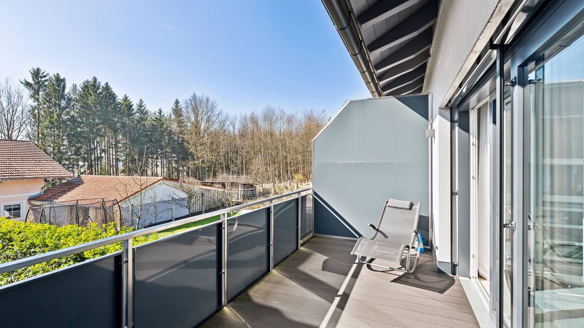 Traunreut House | Holiday Home 'Forest Sun' with Mountain View, Private Terrace and Wi-Fi