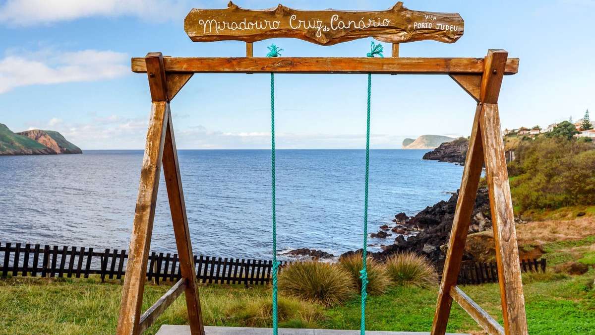 Fonte Bastardo House | Holiday Home 'Grande Moradia Do Pico Da Bagacina' with Sea View, Wi-Fi and Air Conditioning