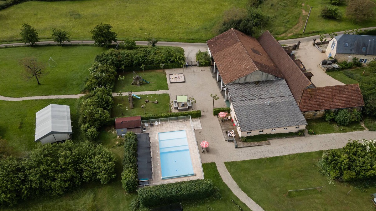 Jayac House | Holiday Home 'Gîte La Mauratie' with Shared Pool, Private Terrace and Wi-Fi