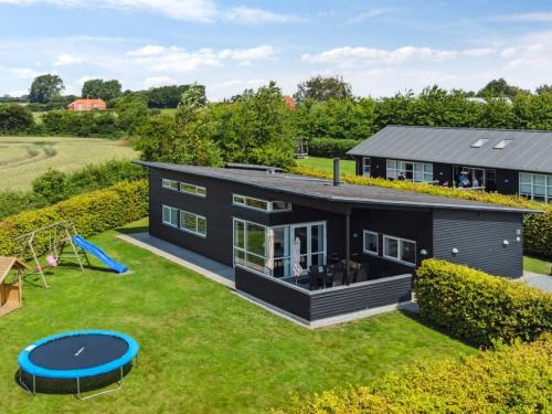 Flovt Strand House | Holiday Home Gloria - 500m from the sea by Interhome