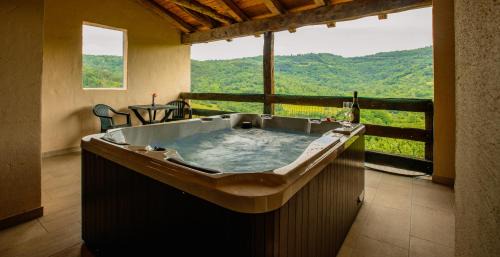 Kircija House | Holiday Home Grimalda