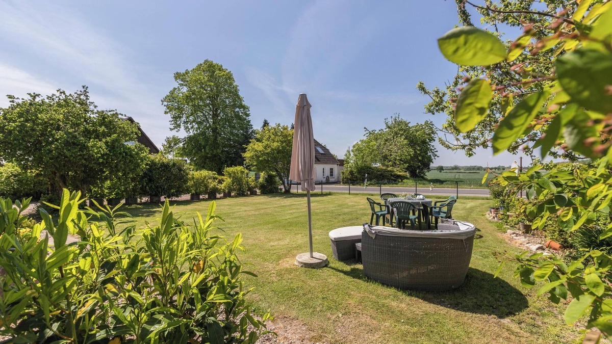 Stangheck House | Holiday Home 'Hansen' with Nature View, Garden & Wi-Fi