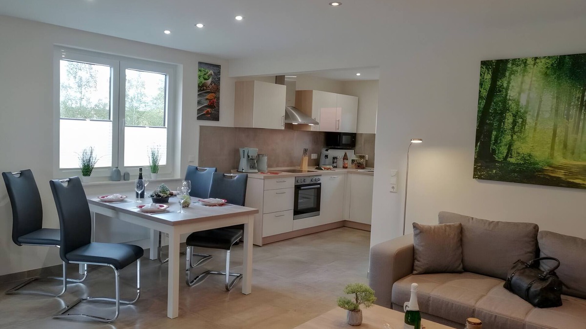 Hasselfelde House | Holiday Home 'Hexenpfad' with Private Terrace, Private Garden and Wi-Fi