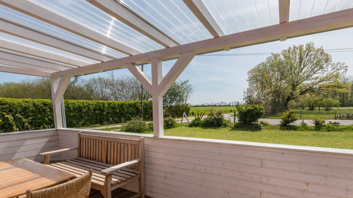 Hellert House | Holiday Home "Holtdeel" with Private Garden & Wi-Fi