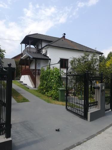 Velika Gorica House | Holiday Home