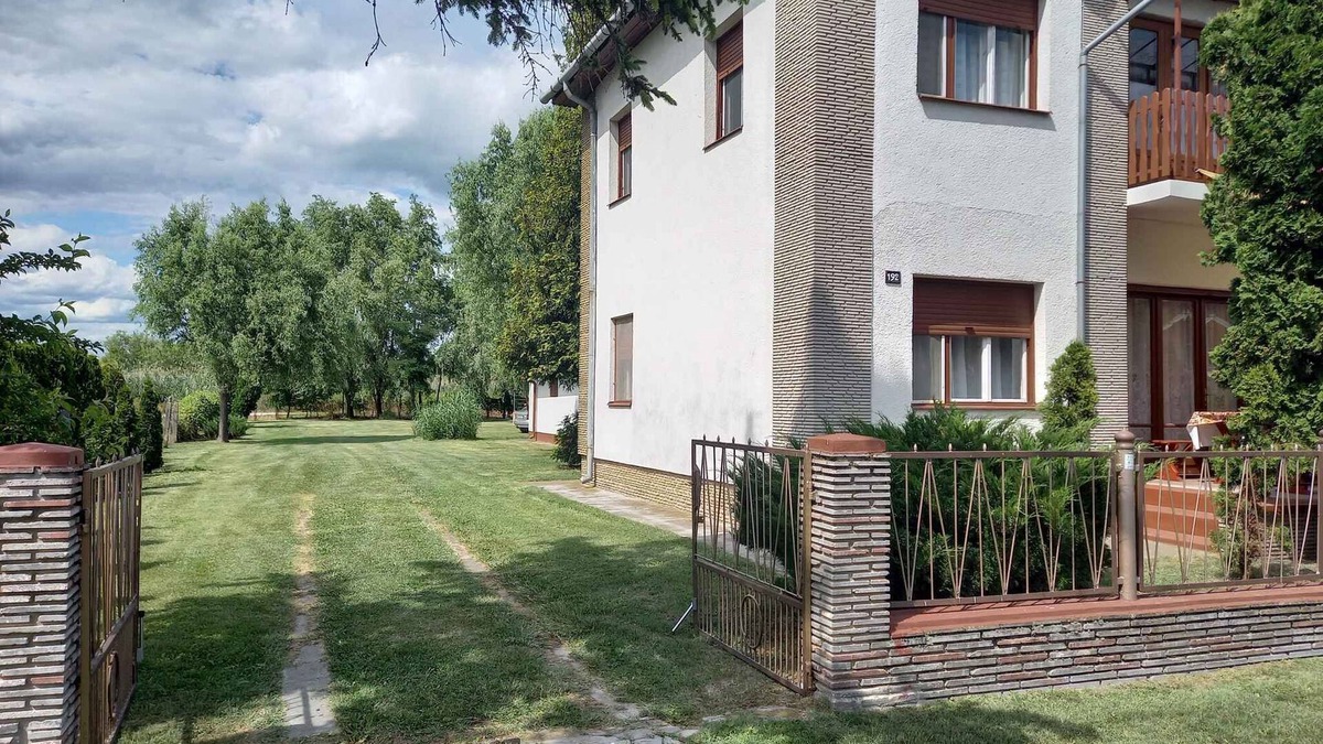 Balatonmariafurdo House | Holiday home to allenigen use with garden and barbecue 150 m from the beach