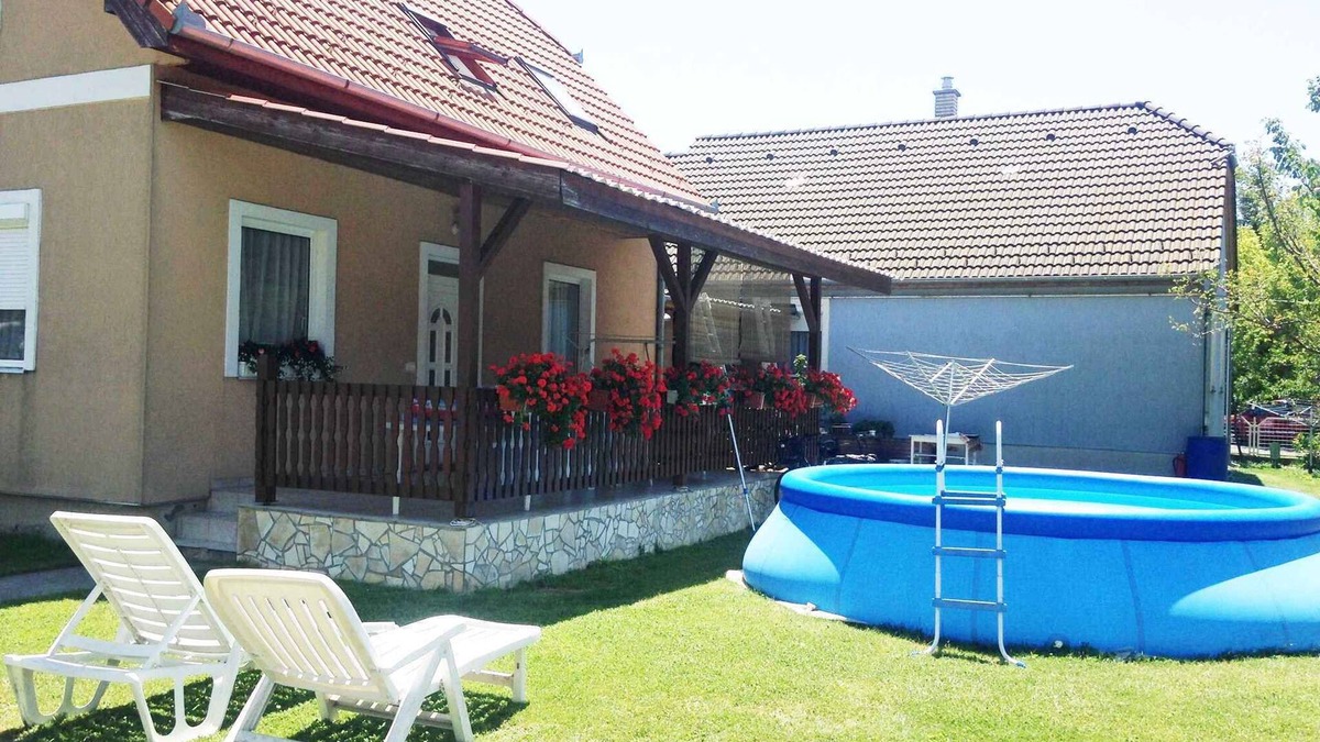 Balatonmariafurdo House | Holiday home with pool, air conditioning and wifi