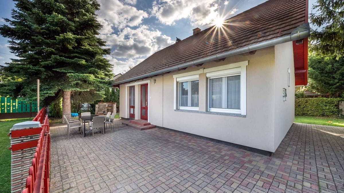 Balatonmariafurdo House | Holiday home near the center