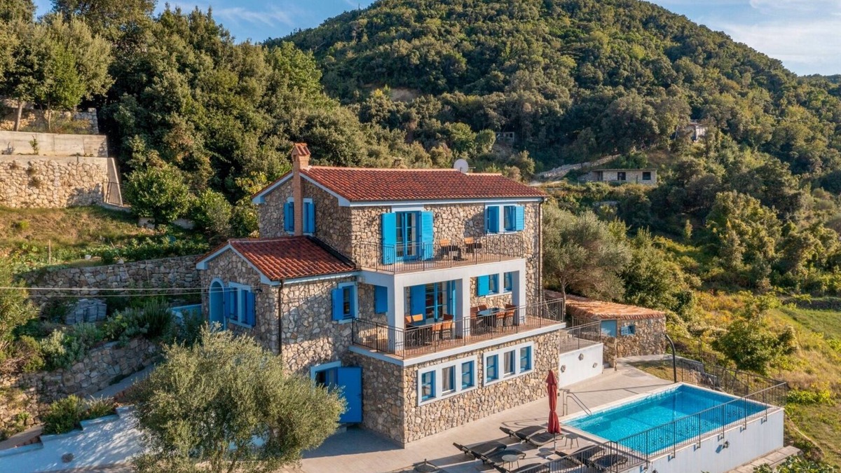 Rab Town House | Holiday Home in Supetarska Draga with Seaview, Terrace, Air condition, WIFI (890-1)