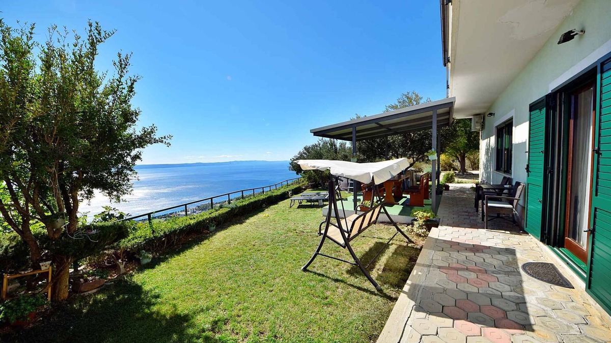 Tucepi House | Holiday home in a quiet location with panoramic view