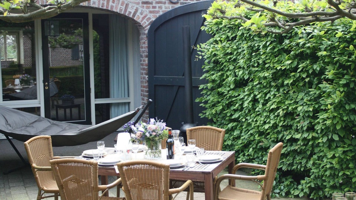 Schafelt House | Holiday Home in Baarlo with Private Terrace