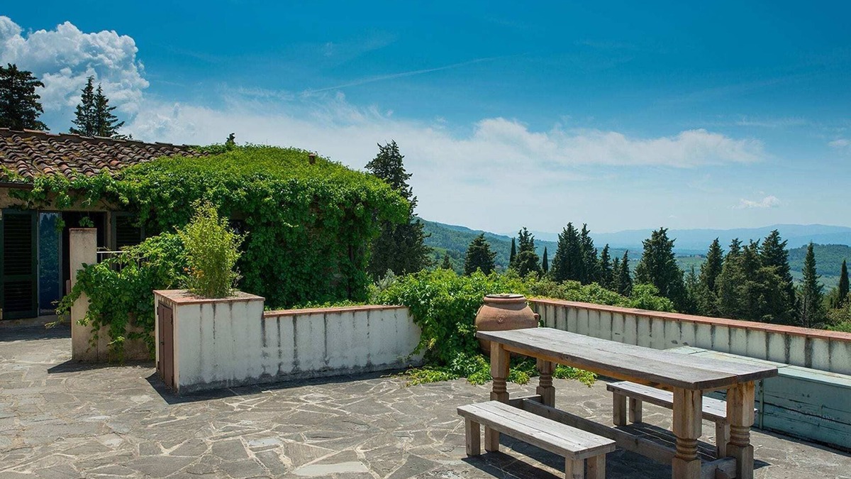 Pelago House | Holiday Home in Chianti with Pool & Sauna