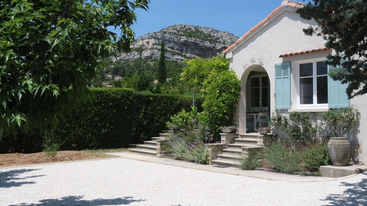 La Bouilladisse House | Holiday Home in Provence Near Pagnol’s Hills