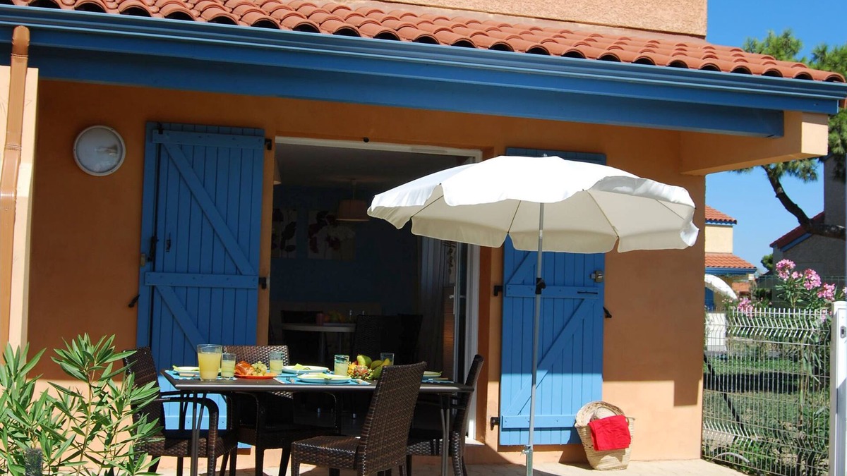 Torreilles House | Holiday Home in France with Garden Terrace