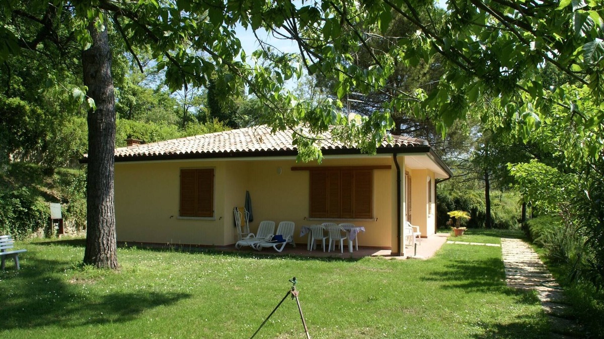 Garda House | Holiday Home in Garda near Lake & Pool