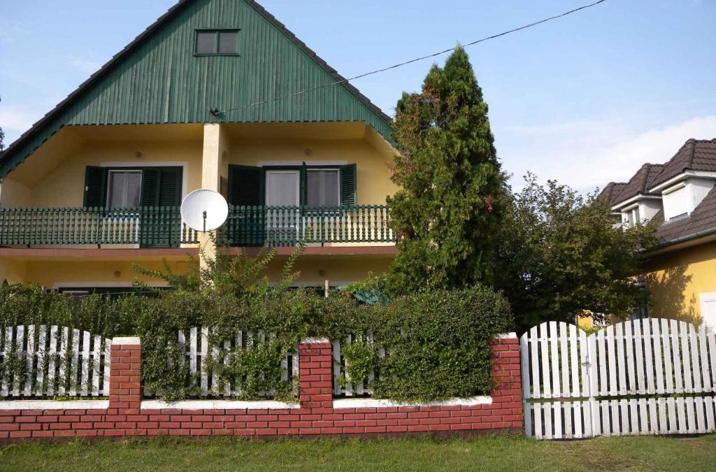 Balatonmariafurdo House | Holiday home in Balatonmariafürdo 33086