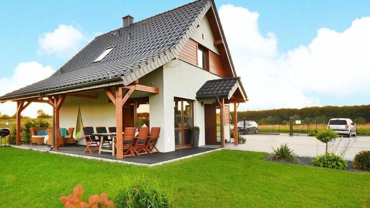 Mielno House | Holiday Home in Mielno near Beach & Lake