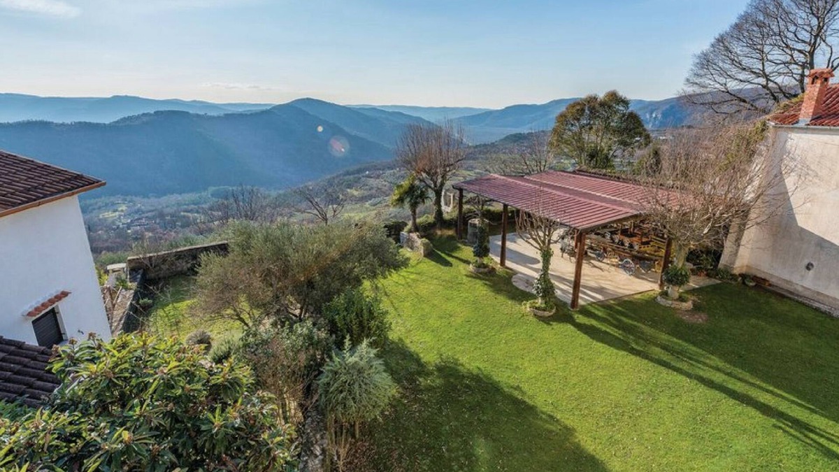 Buzet House | Holiday home in Sovinjak, Istria