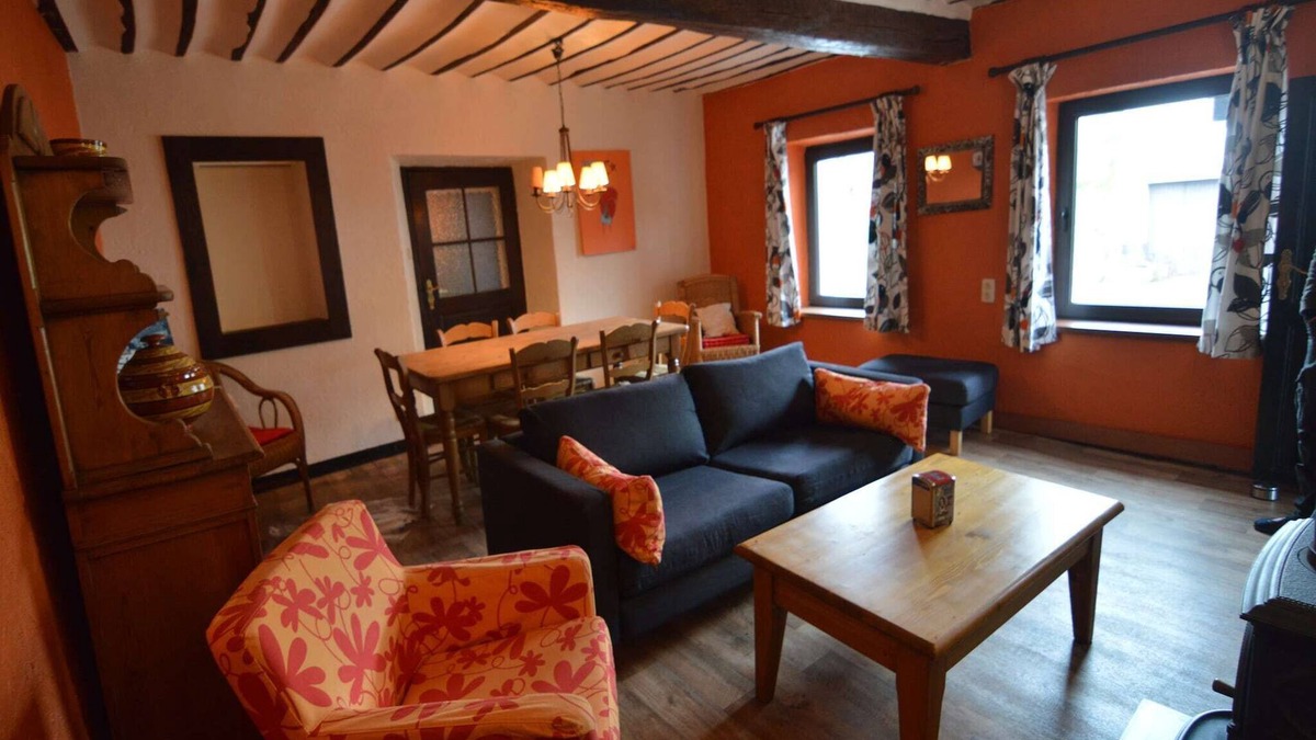 Stavelot House | Holiday Home in Stavelot near Spa Baths