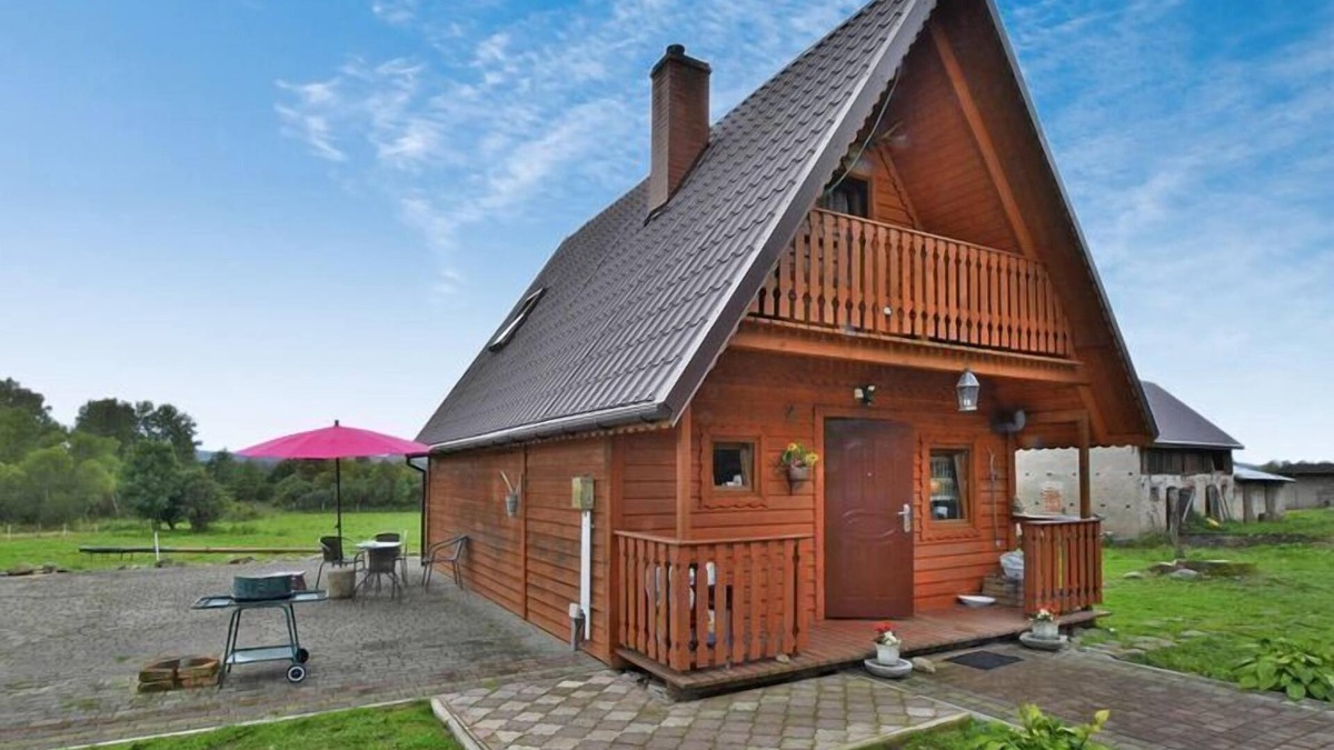 Malechowo House | Holiday Home in Swiecianowo near Lake Beach