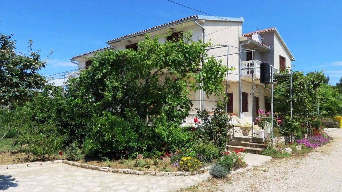 Vrsi House | Holiday home in the immediate vicinity of the sea