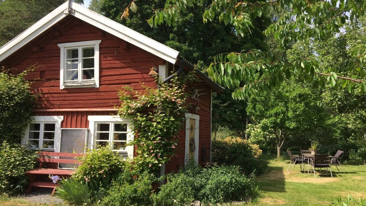 Aspabruk House | Holiday home in the middle of the Trived forest between two lakes