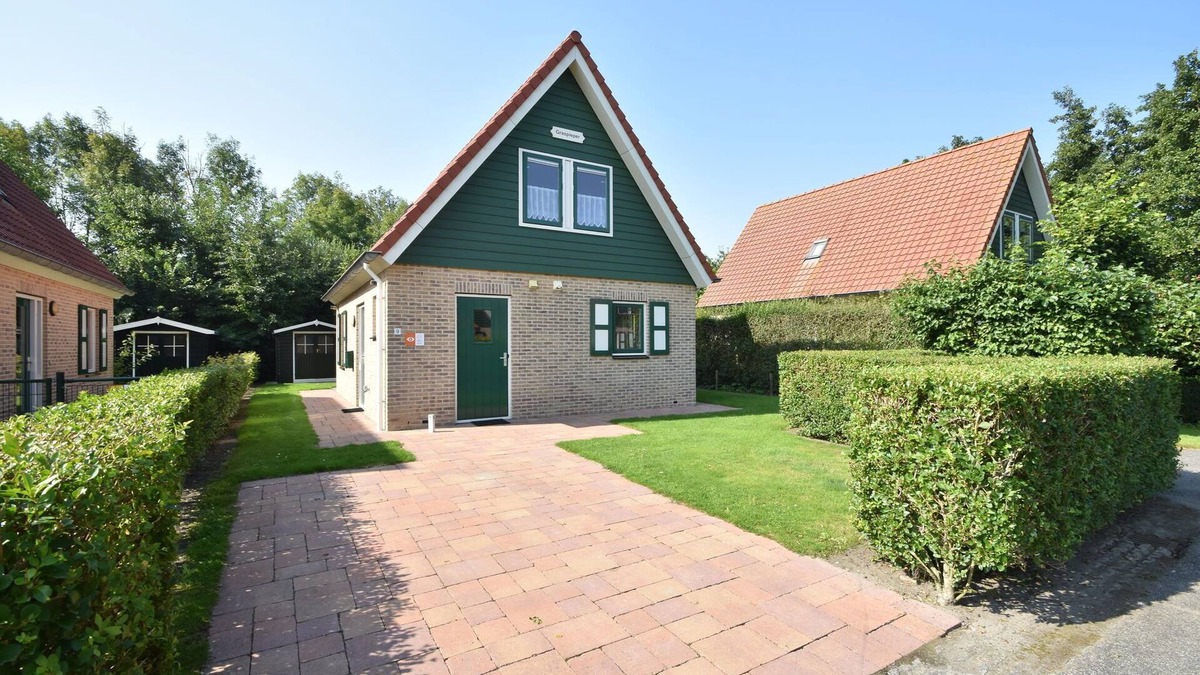 Zonnemaire House | Holiday home in the village of Zonnemarie, nearby kids' beach