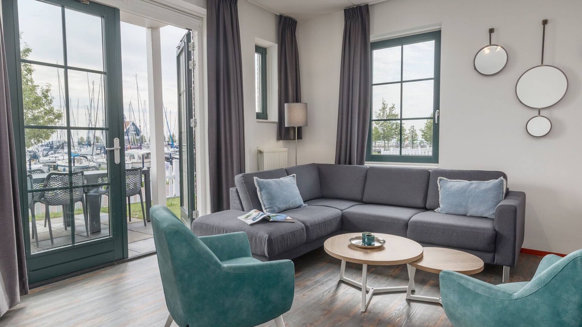 Volendam House | Holiday Home in Volendam near Marina