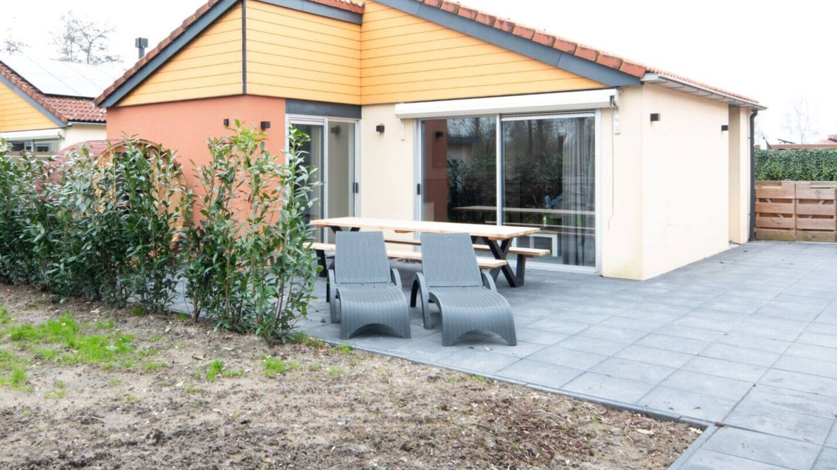 Zevenhuizen House | Holiday Home in Zevenhuizen with Sauna