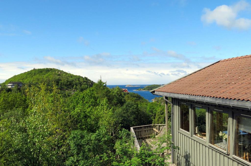 Farsund House | Holiday Home Klippen by Interhome
