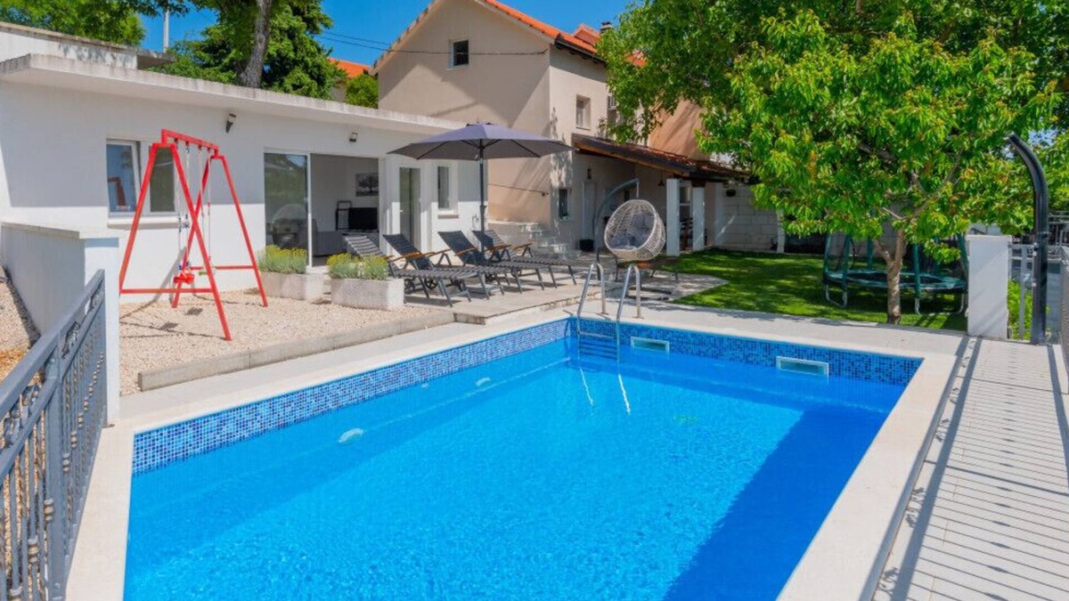 Imotski Villa | Holiday Home Kristina - Makarska by Villas Guide