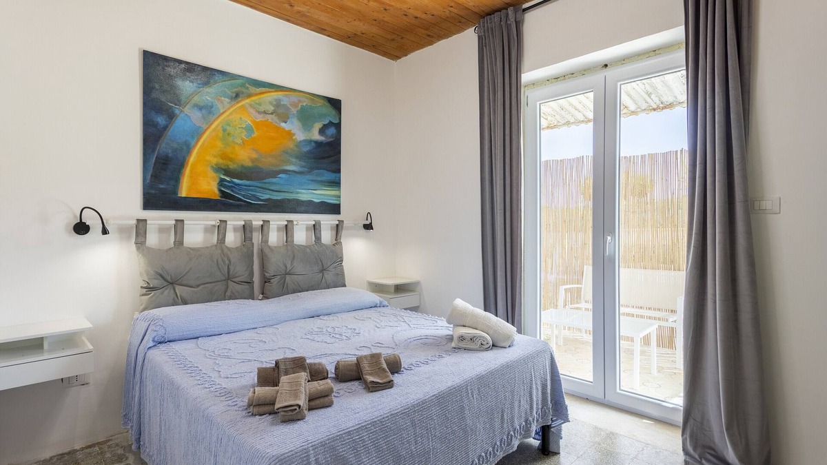 San Leonardo House | Holiday Home 'L'ulivo Di Alice' with Shared Terrace and Wi-Fi
