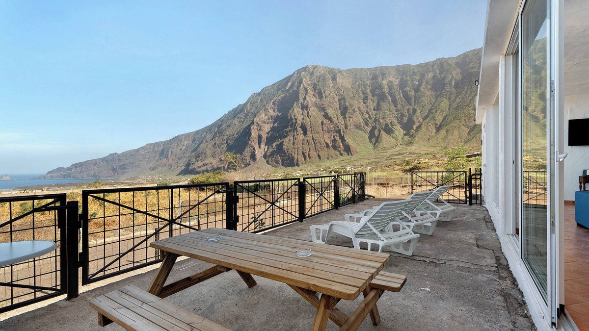 Frontera House | Holiday Home 'La Cuadra de Juan' with Sea View, Private Terrace and Wi-Fi